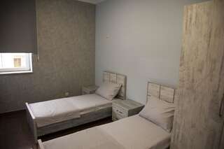 Хостелы Liko Hostel Ереван Бюджетный двухместный номер с 1 кроватью или 2 отдельными кроватями-1